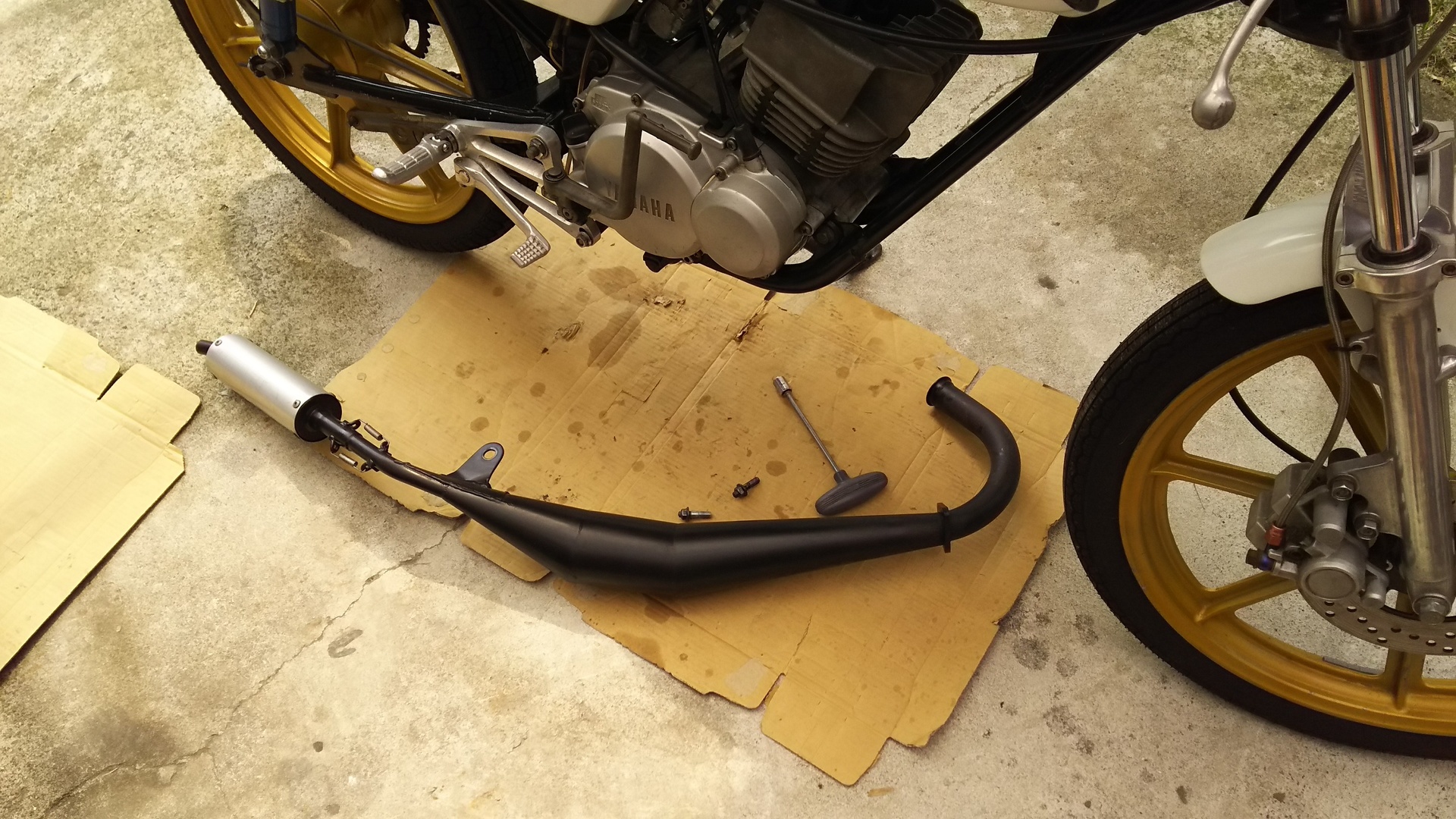 YSR80エンジン クラッチ側クランクシャフトオイルシールの確認