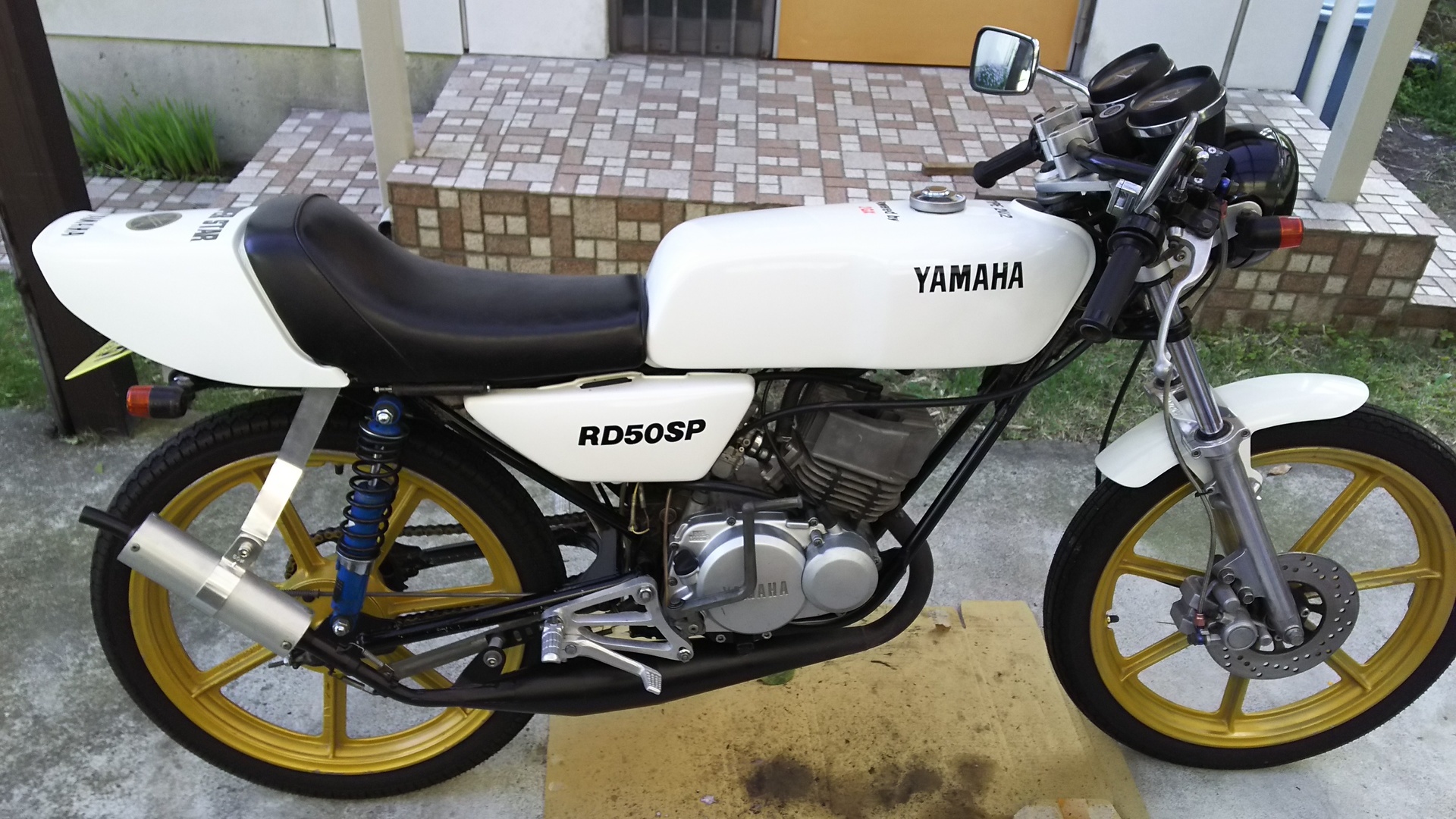 チャンバーステー製作: カスタムバイク YAMAHA RD50SP改